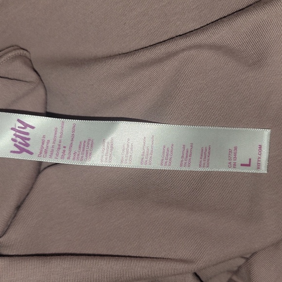 YITTY | Snug Cotton Short Sleeve Brief bodysuit Large - Picture 6 of 8